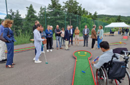 Inauguration le 3 juillet du mini-golf adapaté en présence de plusieurs représentants de la Caisse régionale et du département de Lozère.